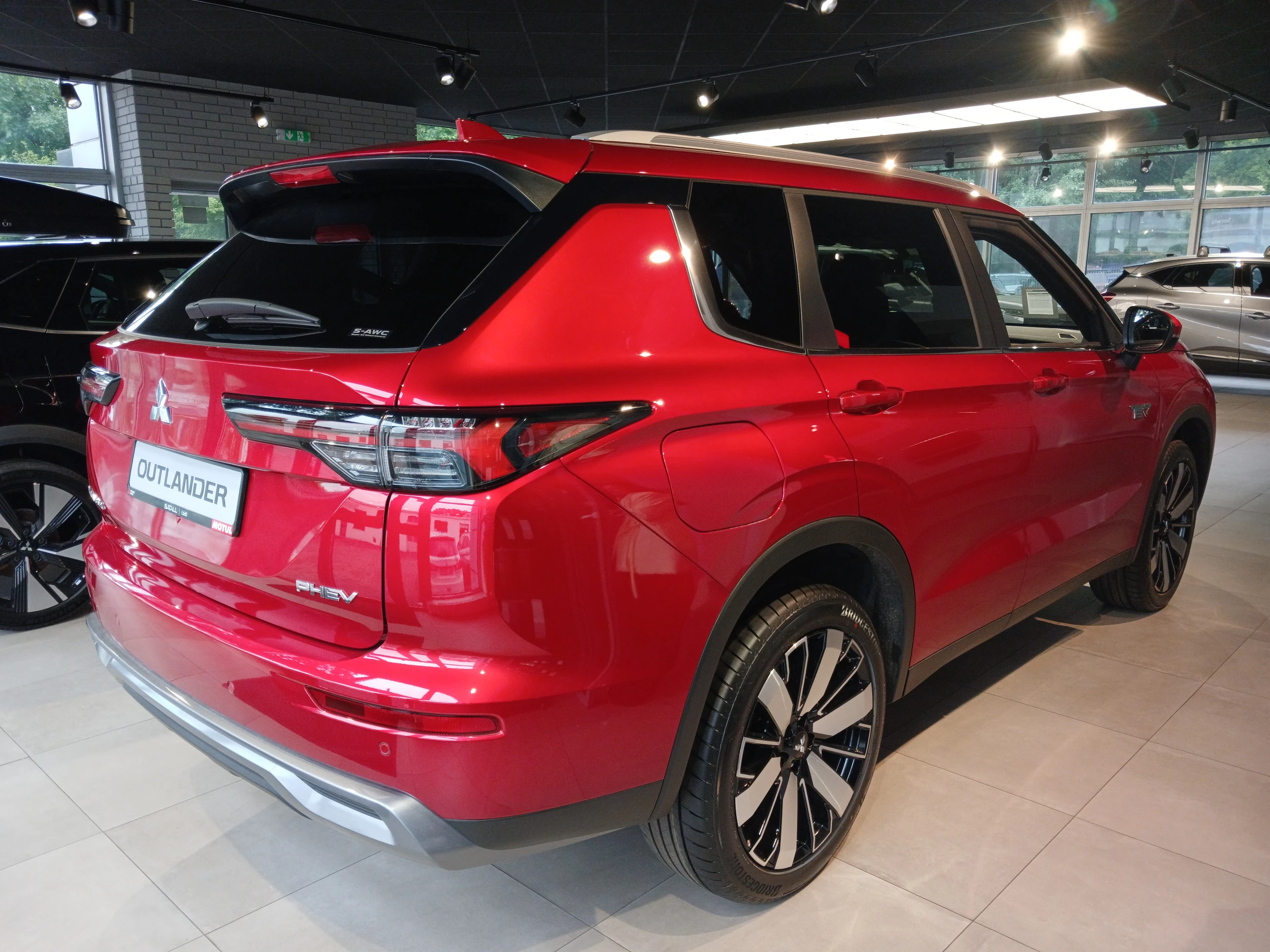 Outlander PHEV - Zdjęcie 4